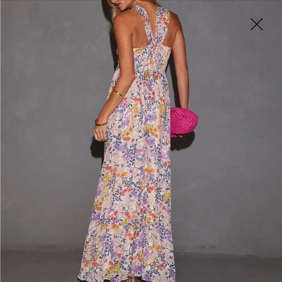 Vici Aulani Halter Neck Printed Empire Maxi Dress- Small - Picture 2 of 3